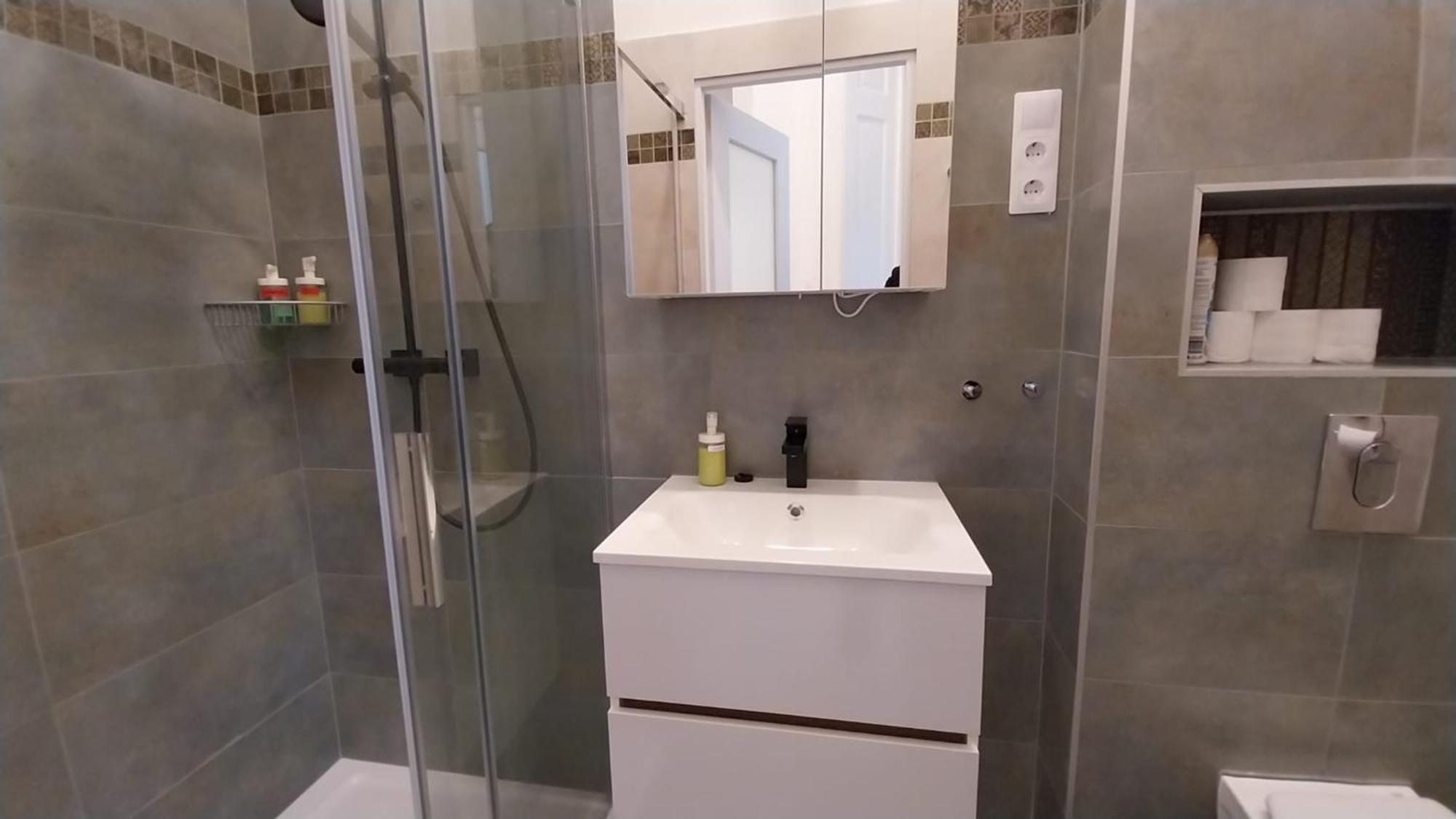 Szekely Apartment Near Deak Ferenc Square With Free Parking In Garage 부다페스트 외부 사진