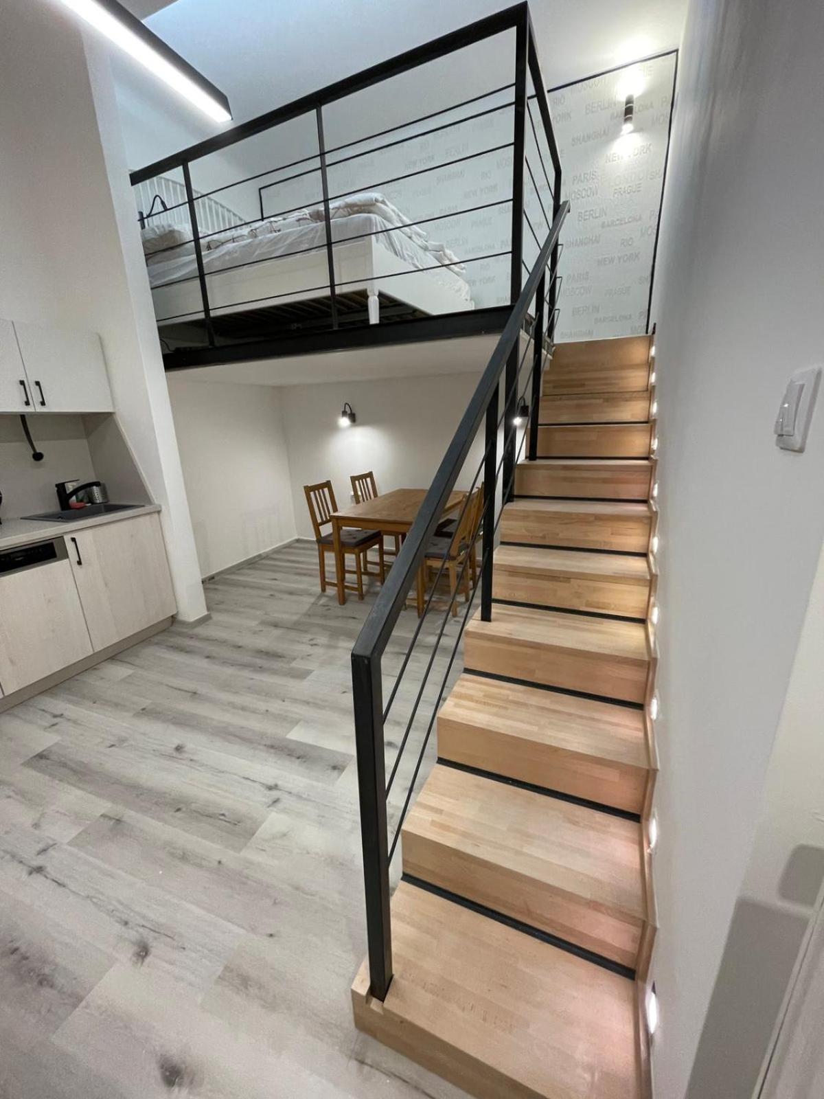 Szekely Apartment Near Deak Ferenc Square With Free Parking In Garage 부다페스트 외부 사진