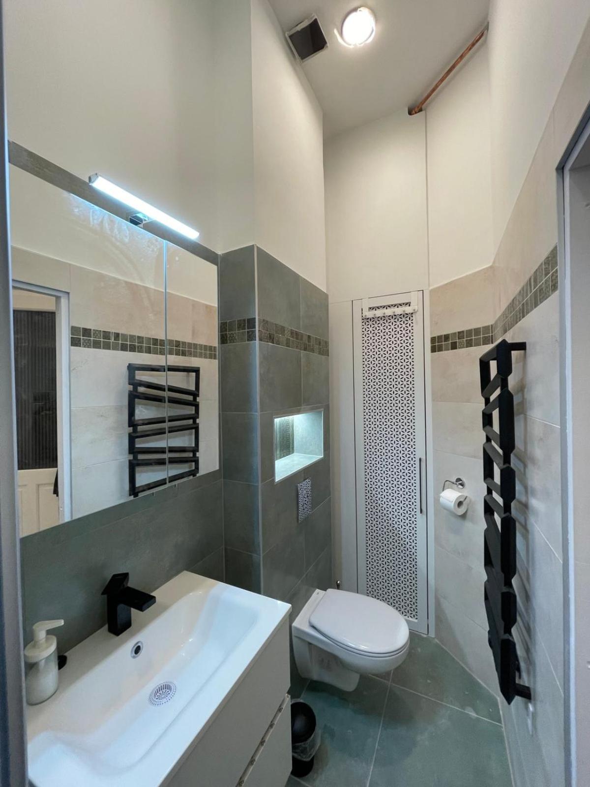 Szekely Apartment Near Deak Ferenc Square With Free Parking In Garage 부다페스트 외부 사진