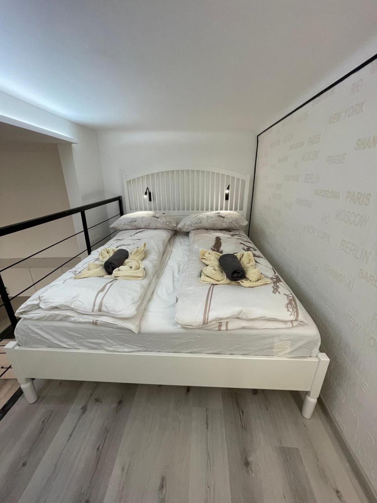 Szekely Apartment Near Deak Ferenc Square With Free Parking In Garage 부다페스트 외부 사진